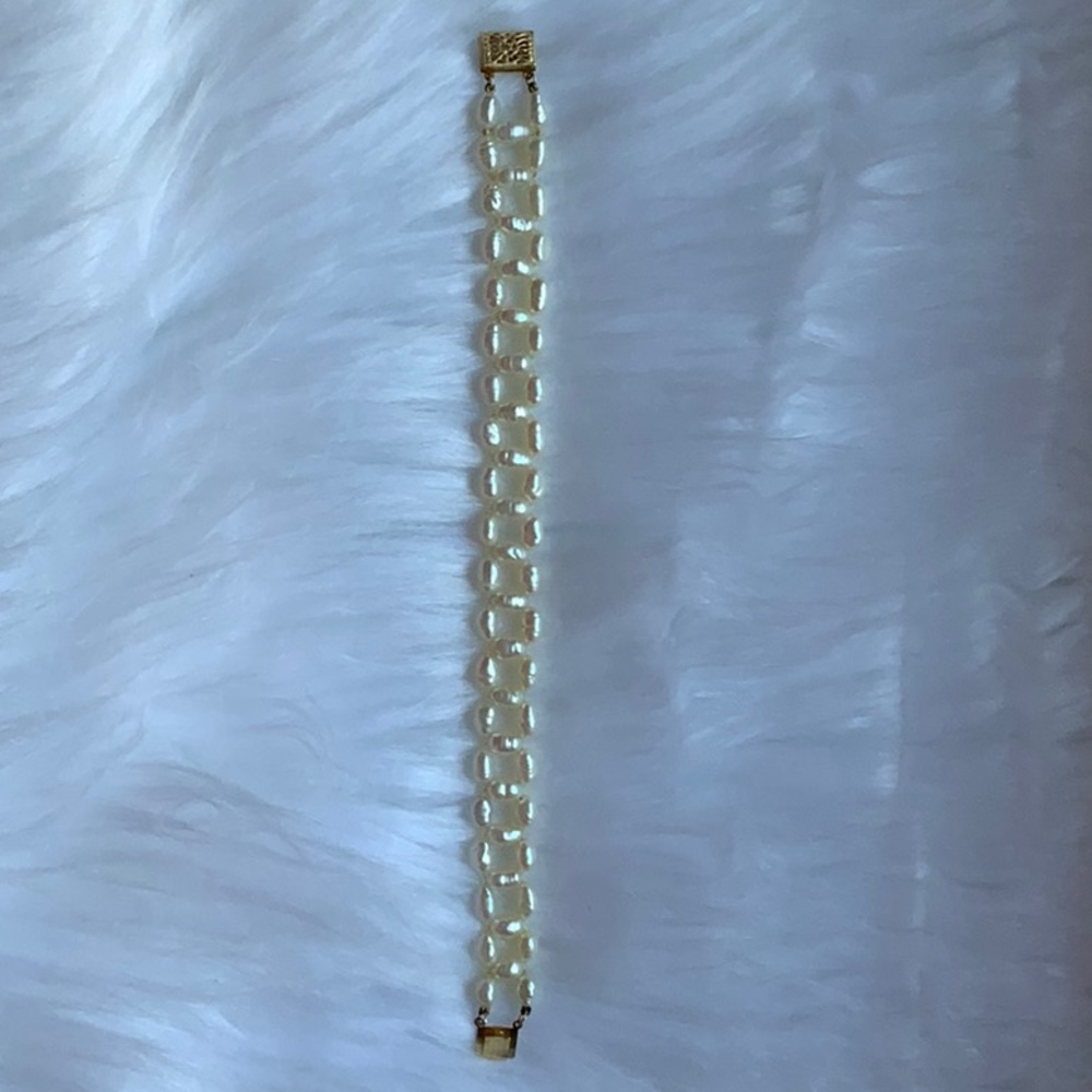 Freshwater Pearl Bracelet with 14kt gold clasp